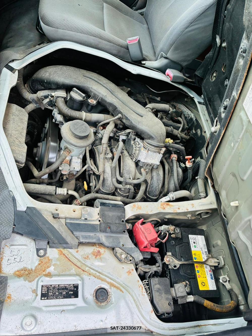 Toyota HIACE VAN 2006-03 8589877-33