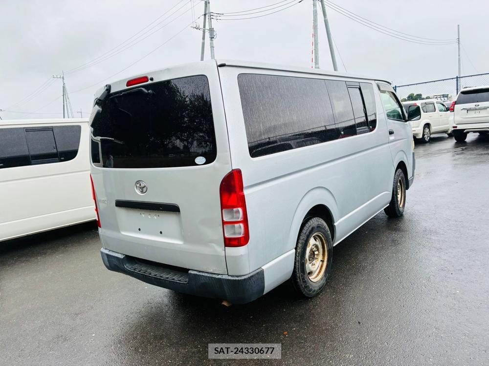 Toyota HIACE VAN 2006-03 8589877-4