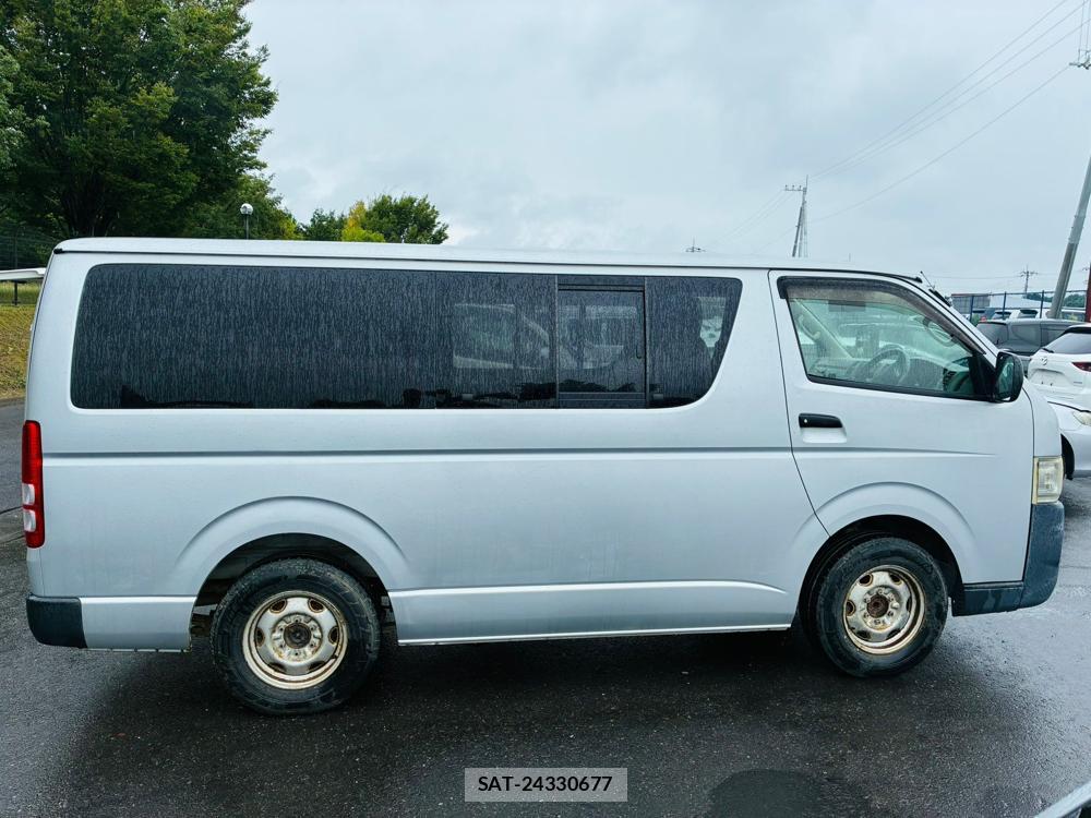 Toyota HIACE VAN 2006-03 8589877-5
