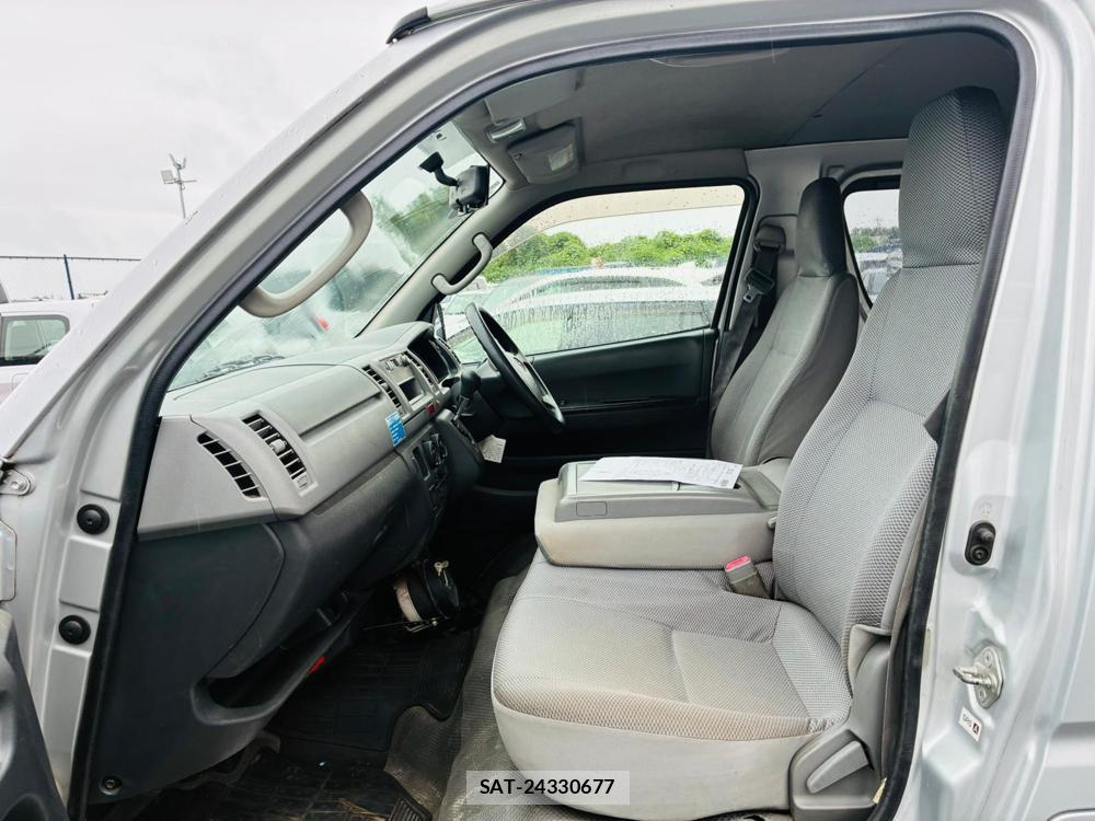 Toyota HIACE VAN 2006-03 8589877-8