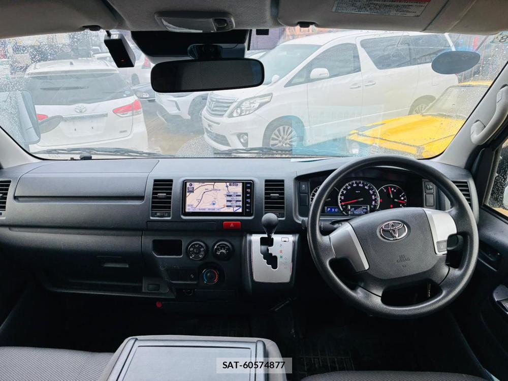 Toyota HIACE VAN 2019-08 8552200-21