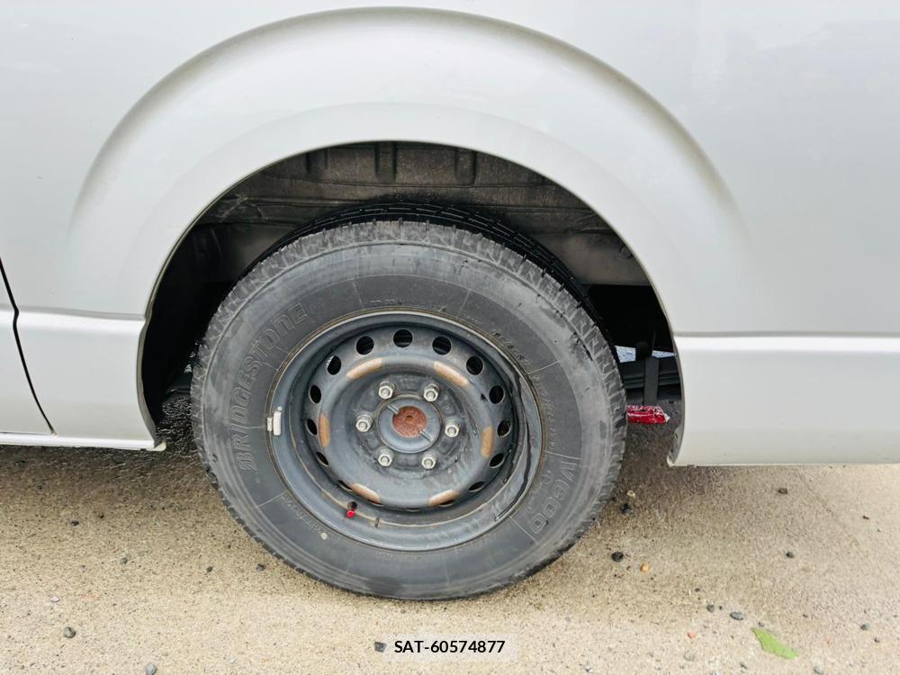 Toyota HIACE VAN 2019-08 8552200-29