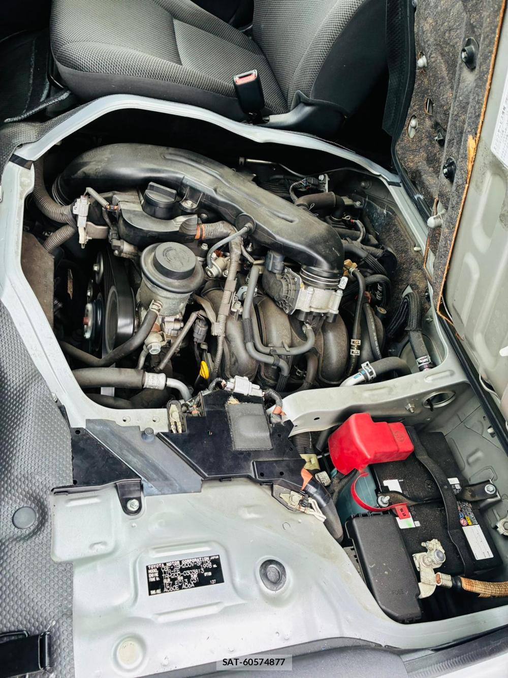 Toyota HIACE VAN 2019-08 8552200-38