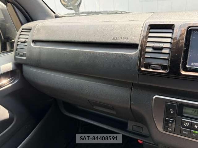 Toyota HIACE VAN 2021-02 8620005-12