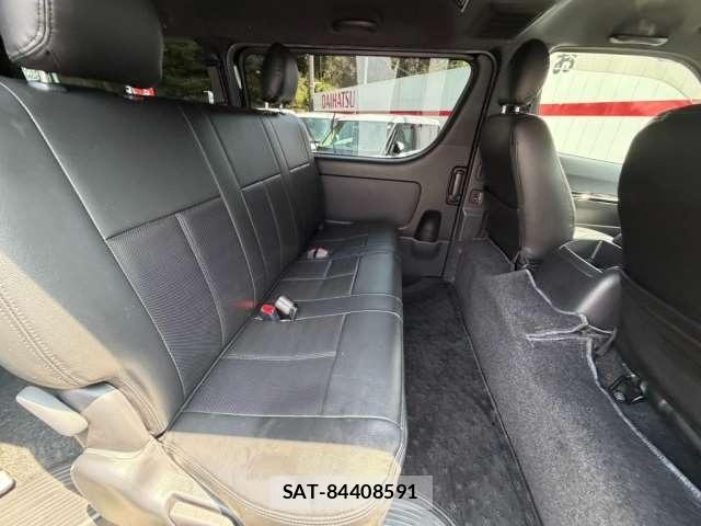 Toyota HIACE VAN 2021-02 8620005-14