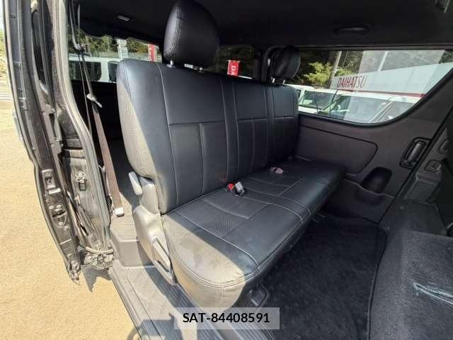 Toyota HIACE VAN 2021-02 8620005-15