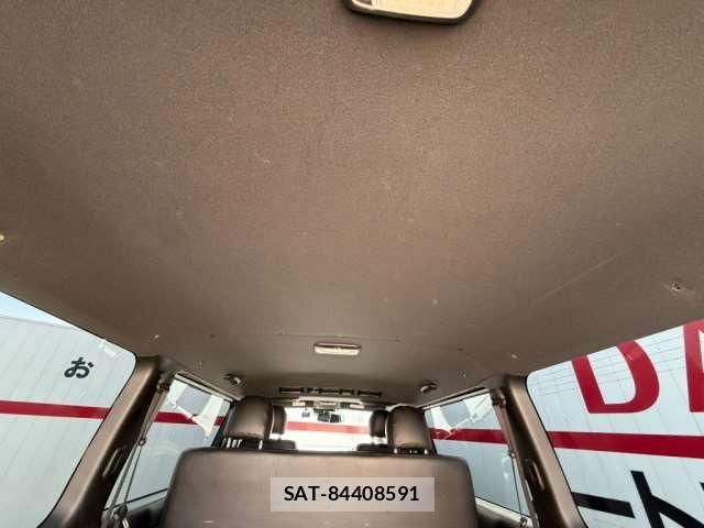 Toyota HIACE VAN 2021-02 8620005-18