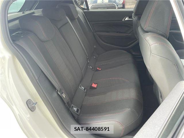 Toyota HIACE VAN 2021-02 8620005-37