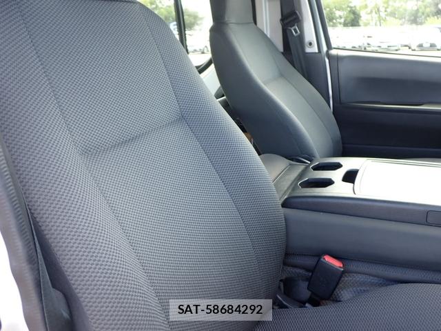 Toyota HIACE VAN 2019-11 8608296-12
