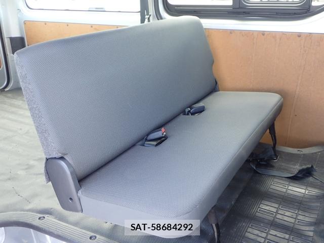 Toyota HIACE VAN 2019-11 8608296-14