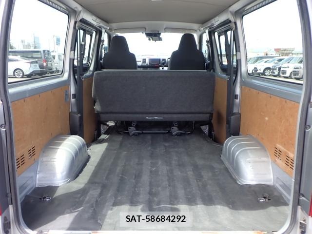 Toyota HIACE VAN 2019-11 8608296-15