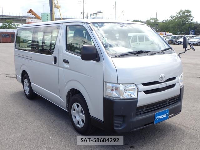 Toyota HIACE VAN 2019-11 8608296-3