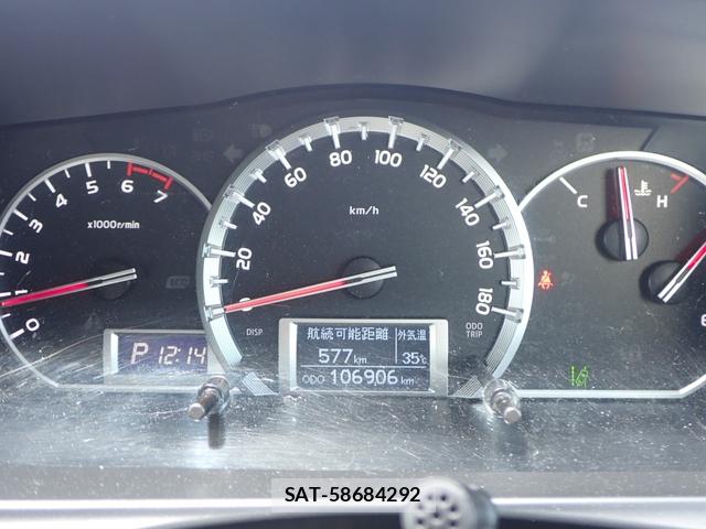 Toyota HIACE VAN 2019-11 8608296-7
