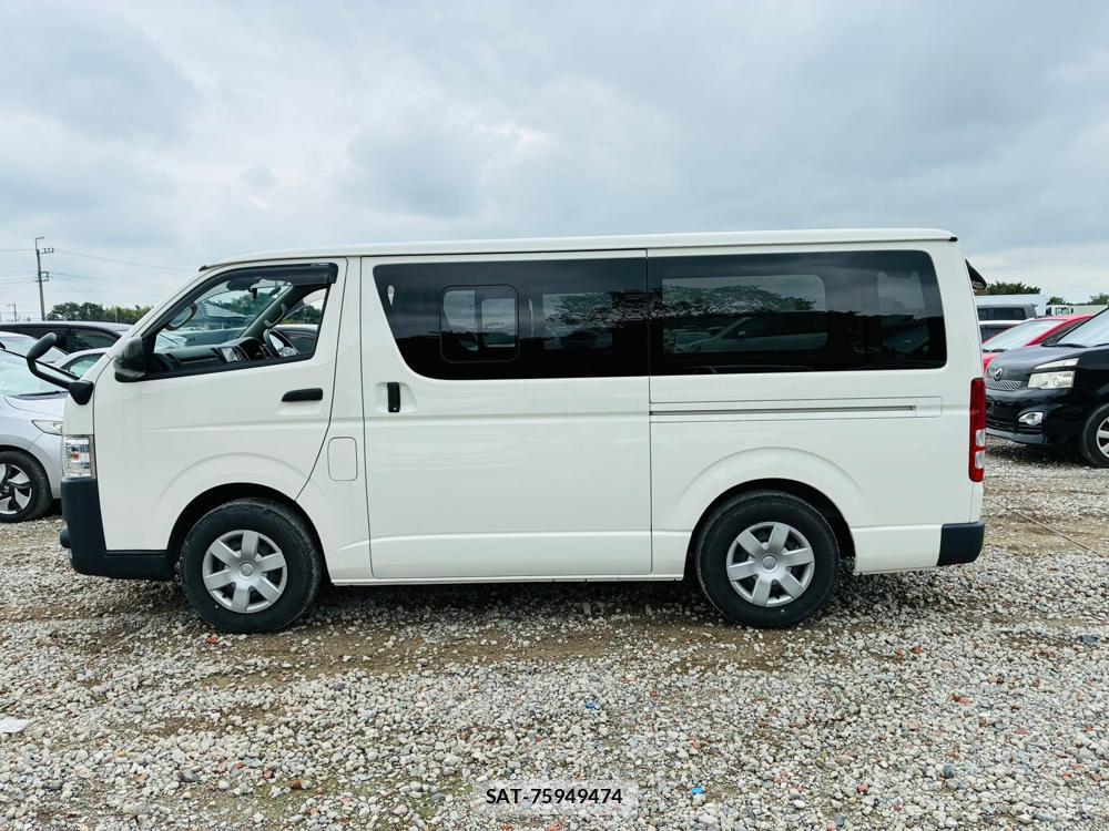 Toyota HIACE VAN 2020-07 8603284-1
