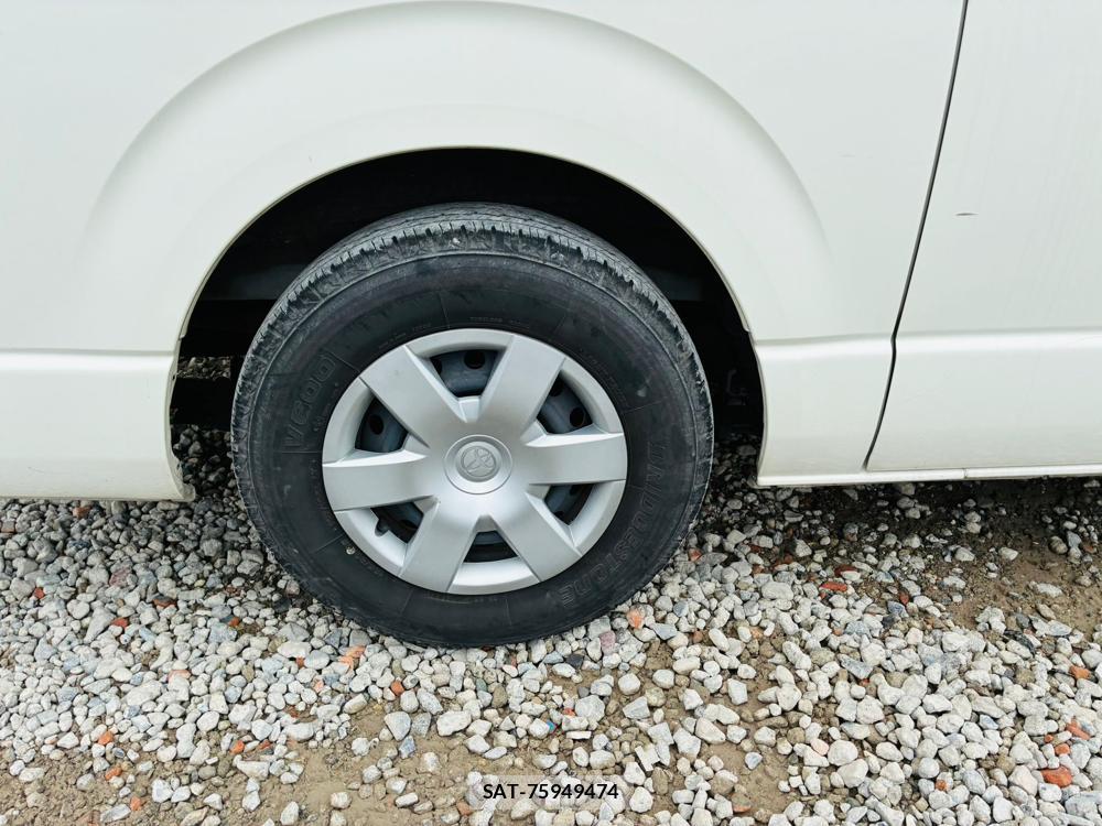 Toyota HIACE VAN 2020-07 8603284-26