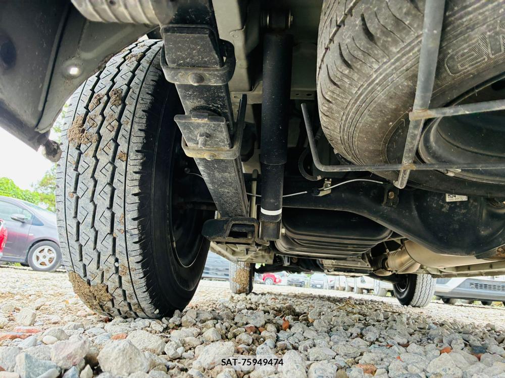 Toyota HIACE VAN 2020-07 8603284-34