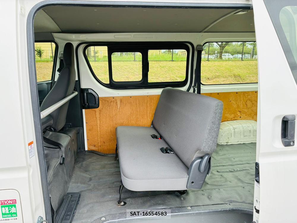 Toyota HIACE VAN 2019-07 8543898-9