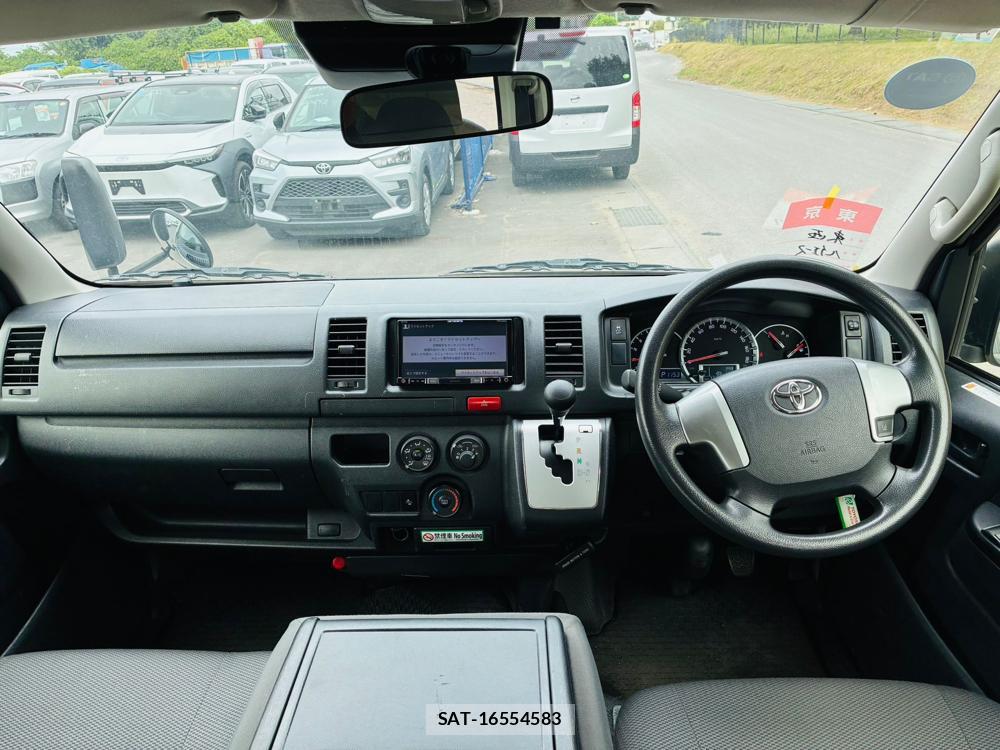 Toyota HIACE VAN 2019-07 8543898-12