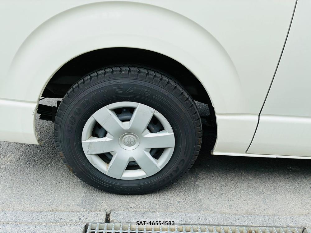 Toyota HIACE VAN 2019-07 8543898-27
