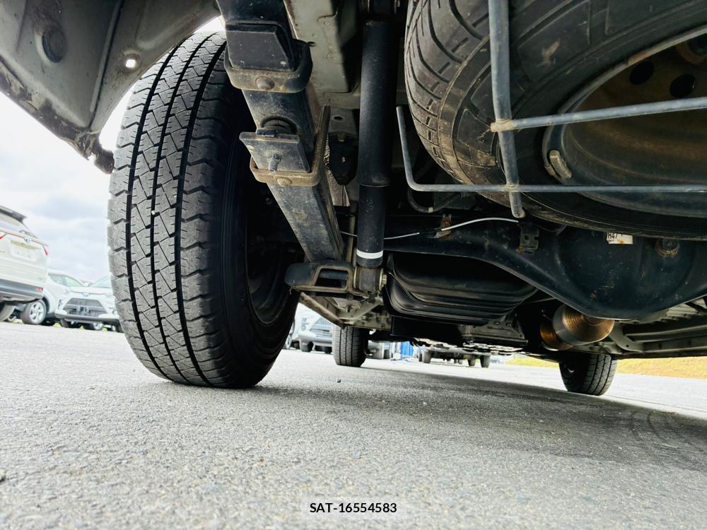 Toyota HIACE VAN 2019-07 8543898-35