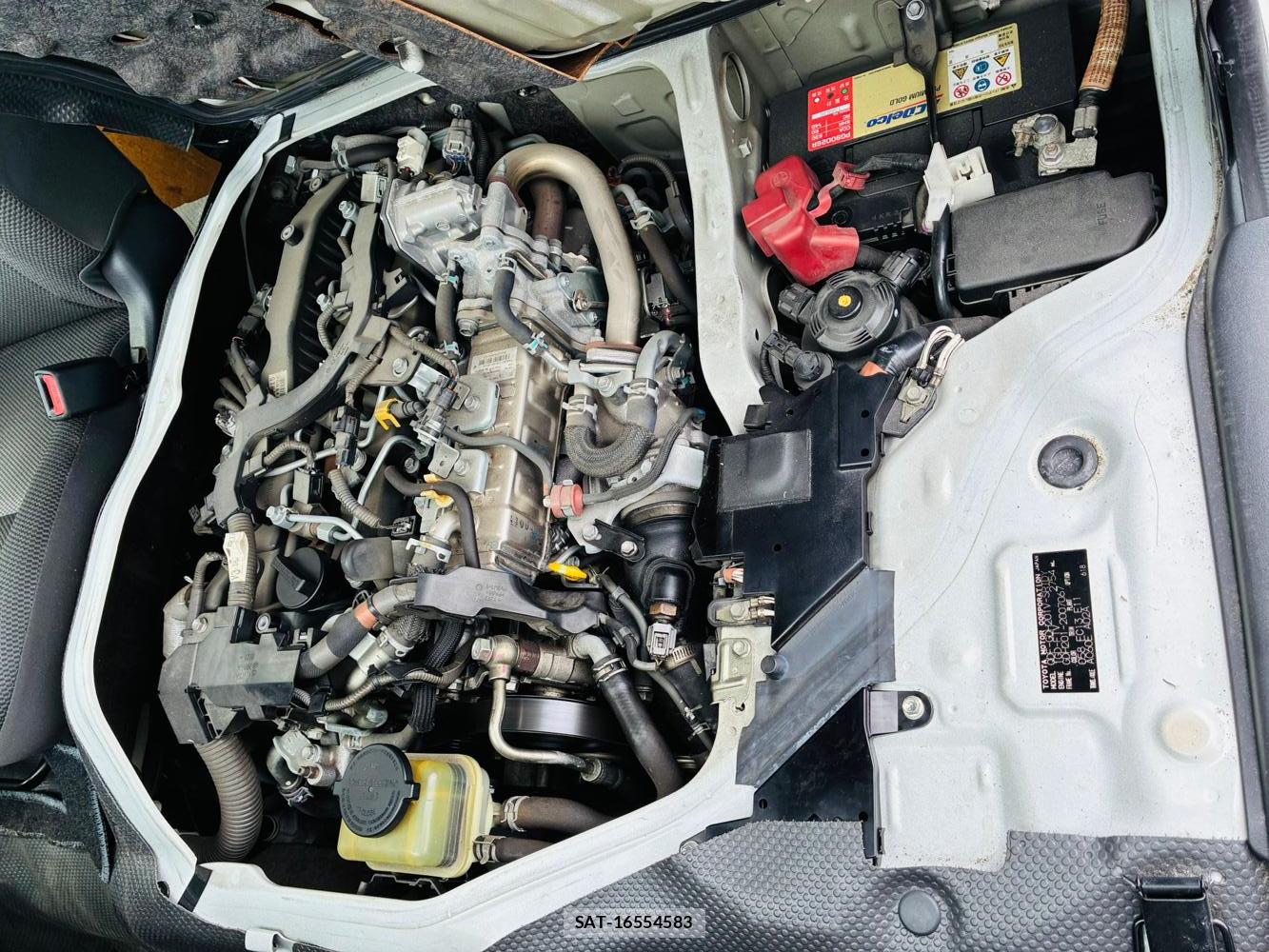 Toyota HIACE VAN 2019-07 8543898-38