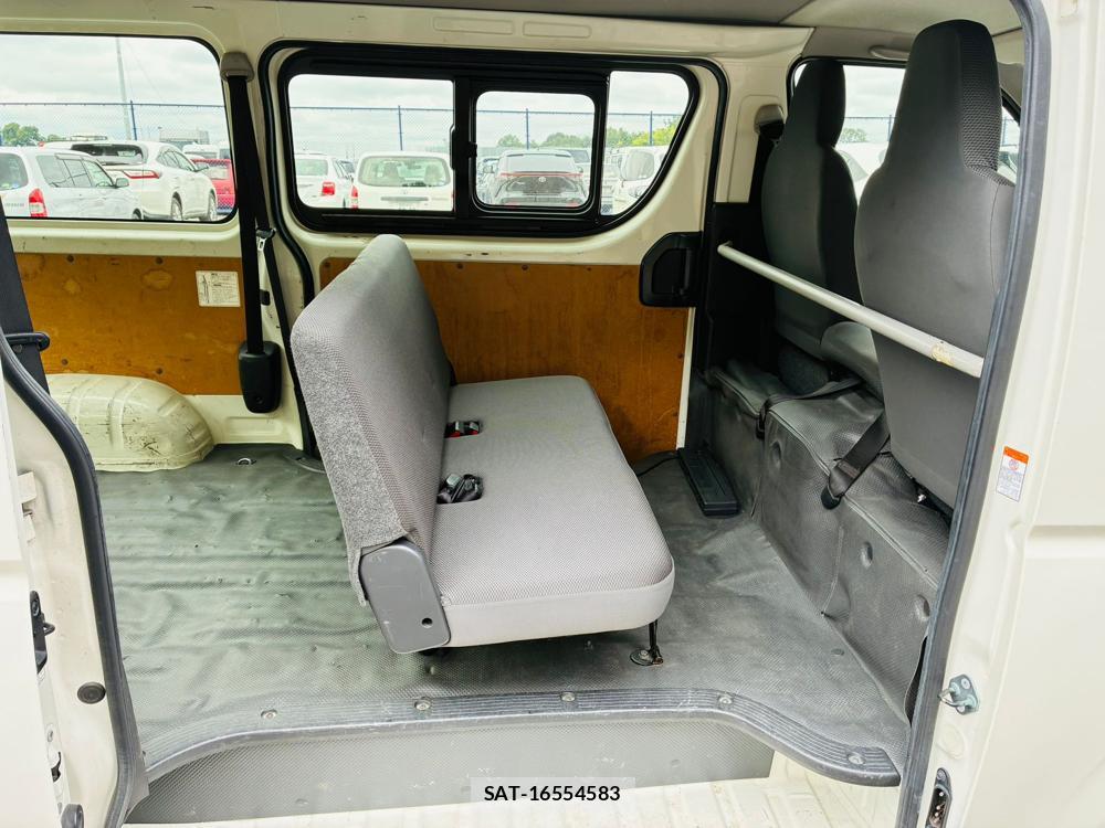 Toyota HIACE VAN 2019-07 8543898-8