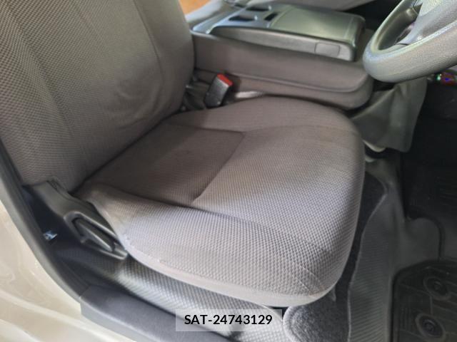 Toyota HIACE VAN 2016-03 8659362-9