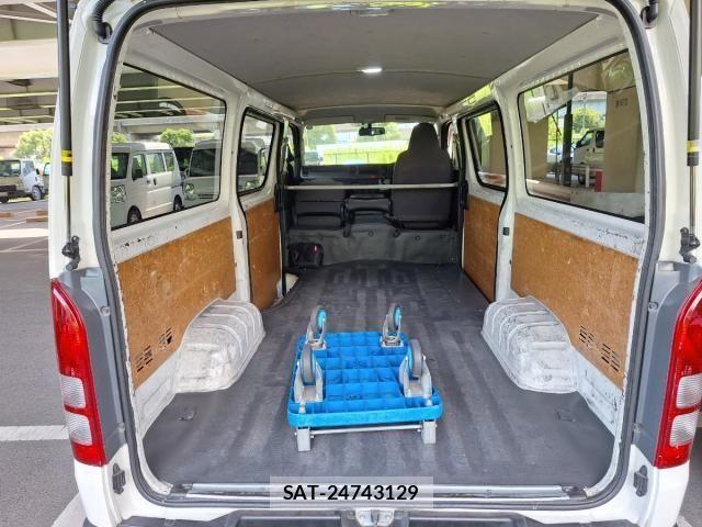 Toyota HIACE VAN 2016-03 8659362-10