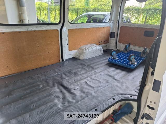 Toyota HIACE VAN 2016-03 8659362-14