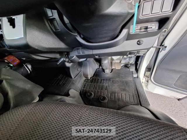 Toyota HIACE VAN 2016-03 8659362-20