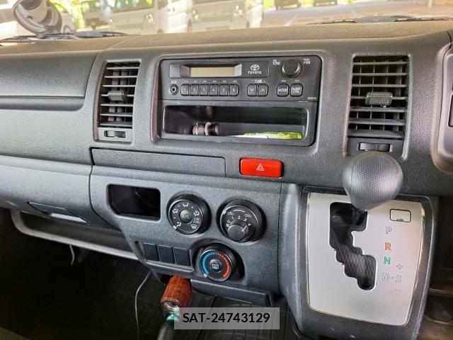 Toyota HIACE VAN 2016-03 8659362-23