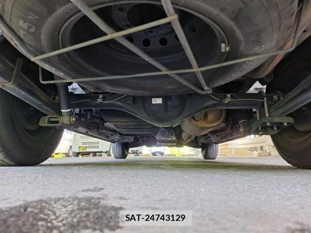 Toyota HIACE VAN 2016-03 8659362-28