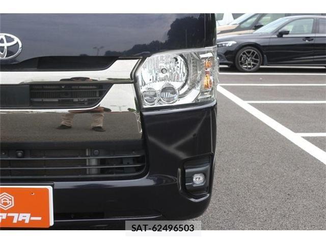 Toyota HIACE VAN 2023-03 8659360-9
