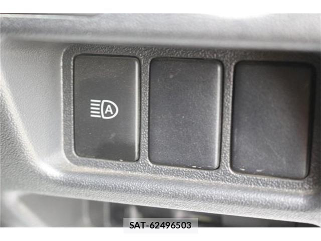 Toyota HIACE VAN 2023-03 8659360-4
