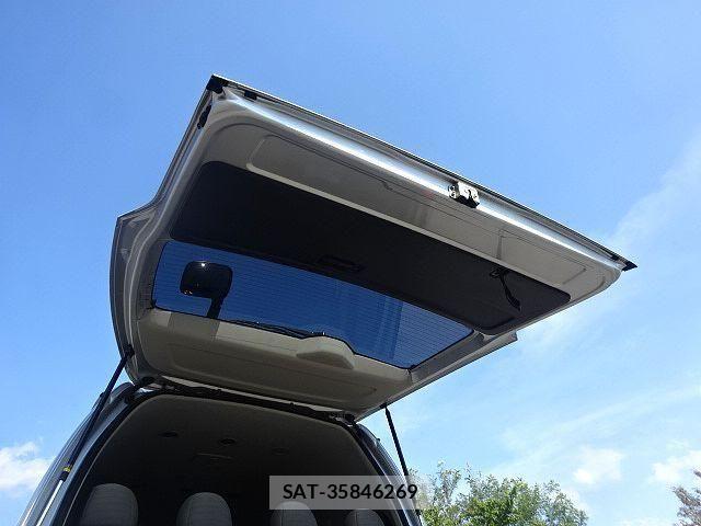 Toyota HIACE VAN 2019-05 8685649-9