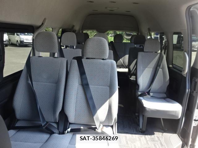 Toyota HIACE VAN 2019-05 8685649-12