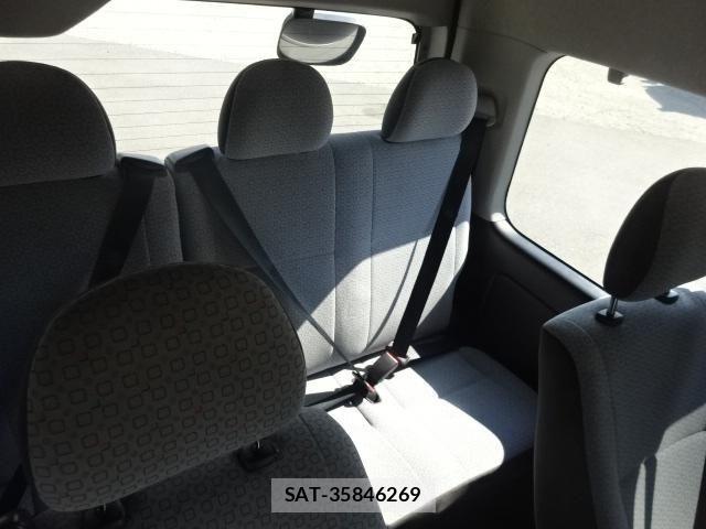 Toyota HIACE VAN 2019-05 8685649-20