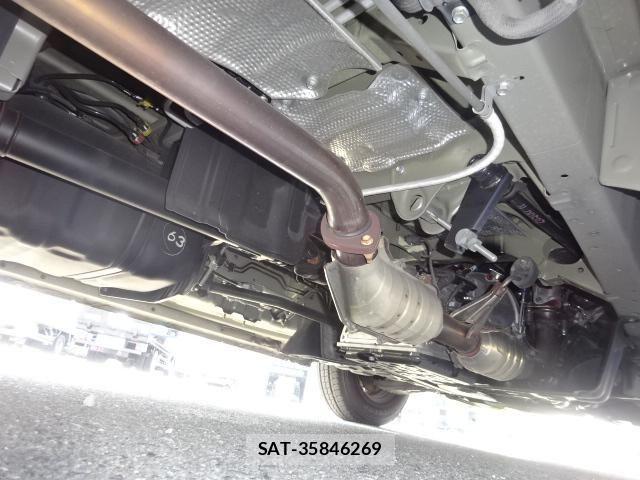 Toyota HIACE VAN 2019-05 8685649-28