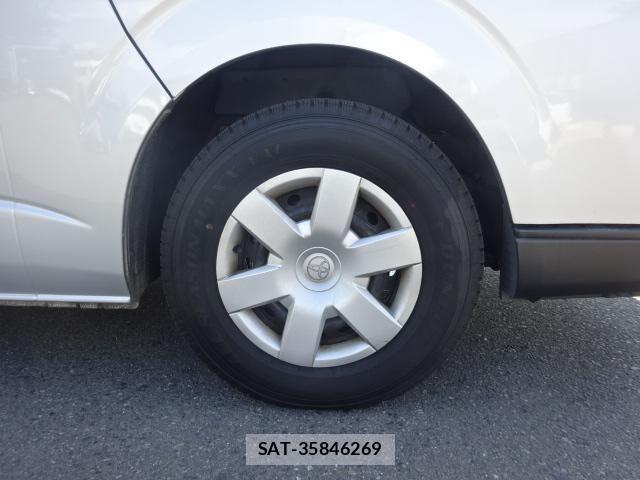 Toyota HIACE VAN 2019-05 8685649-29