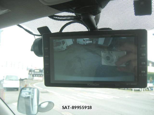 Toyota HIACE VAN 2017-07 8742522-18