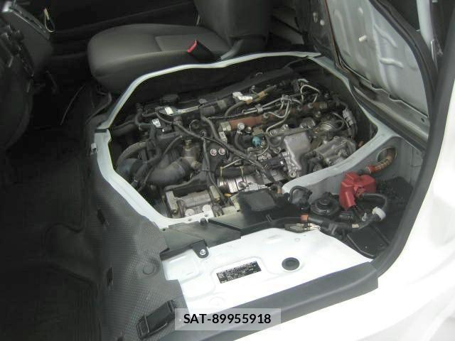 Toyota HIACE VAN 2017-07 8742522-20