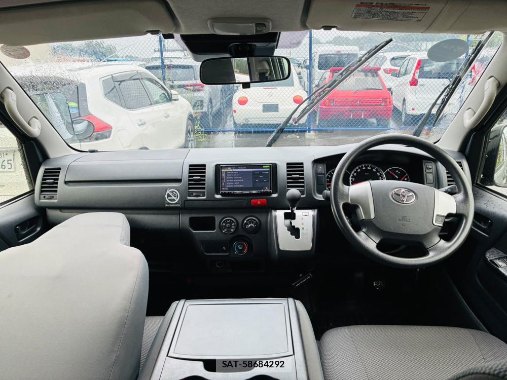 Toyota HIACE VAN 2019-11 8608296-12