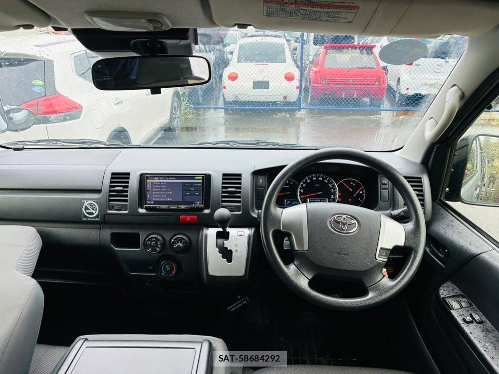Toyota HIACE VAN 2019-11 8608296-13