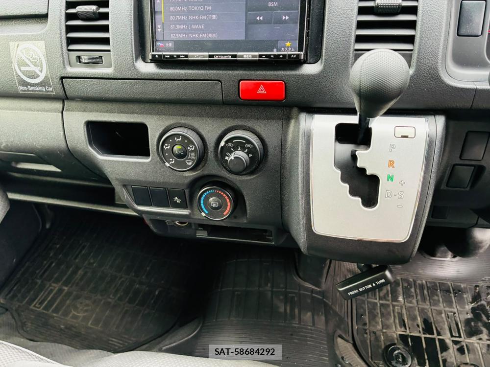 Toyota HIACE VAN 2019-11 8608296-20