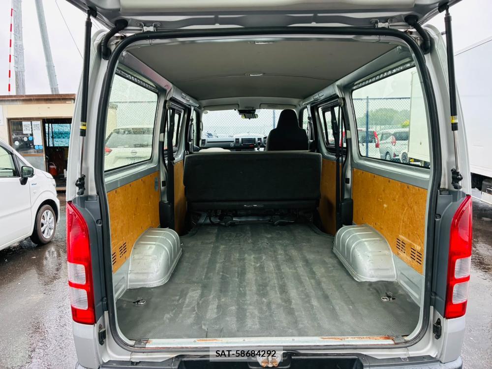 Toyota HIACE VAN 2019-11 8608296-25