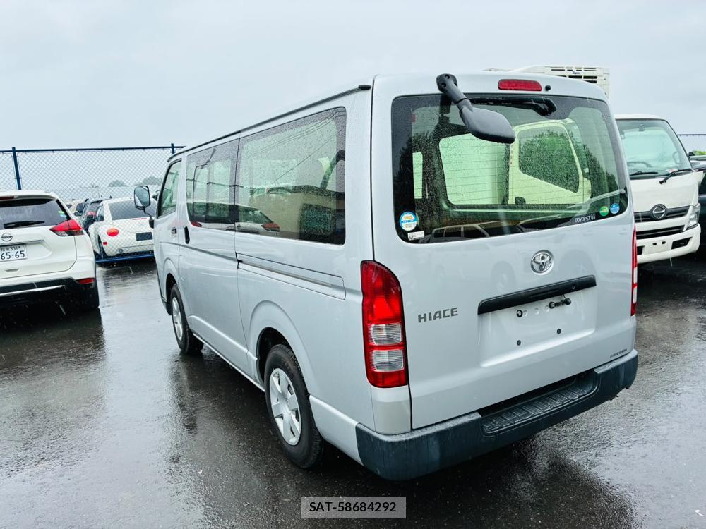 Toyota HIACE VAN 2019-11 8608296-2