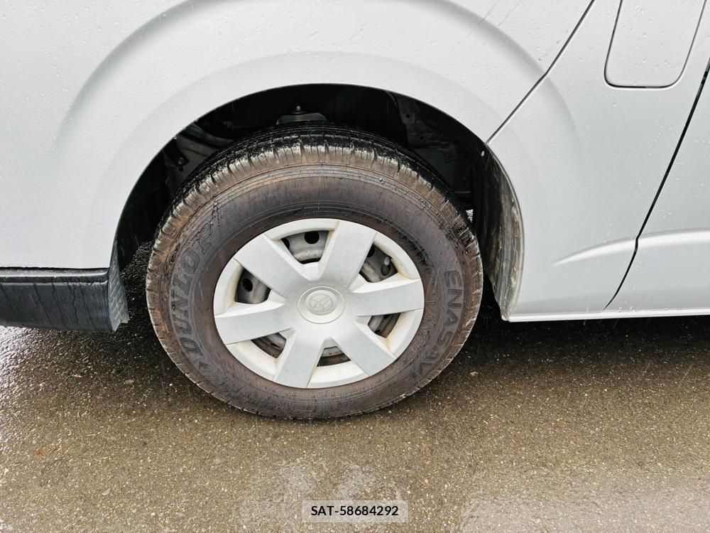 Toyota HIACE VAN 2019-11 8608296-29