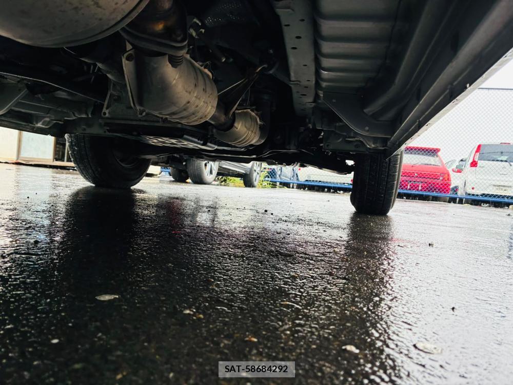 Toyota HIACE VAN 2019-11 8608296-36