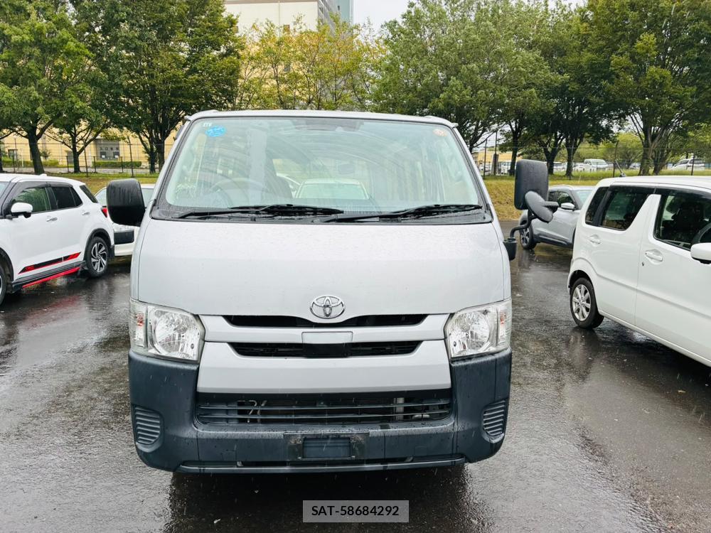 Toyota HIACE VAN 2019-11 8608296-7