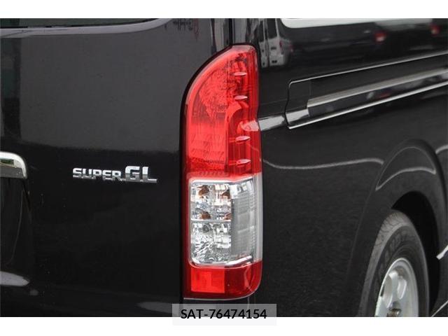Toyota HIACE VAN 2018-02 8742523-26